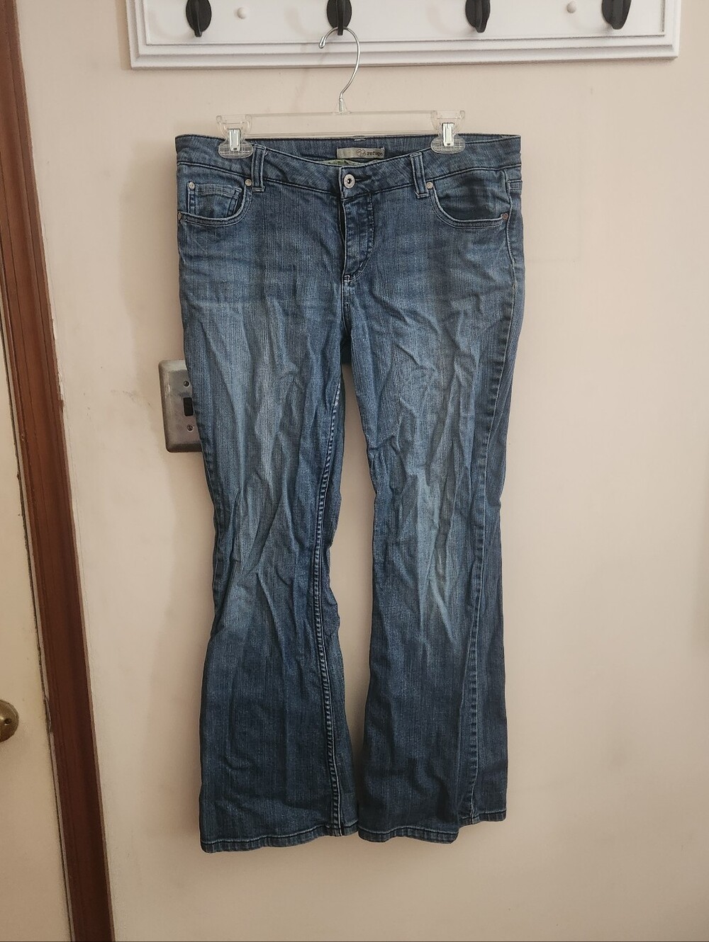 🎉 Boot Cut Jeans